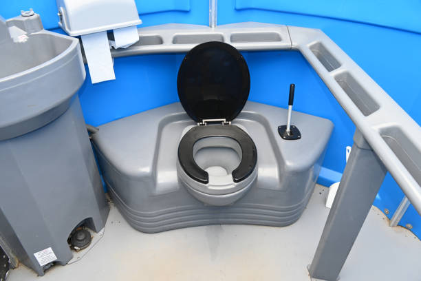 Types of Portable Toilets We Offer in Seymour, TX